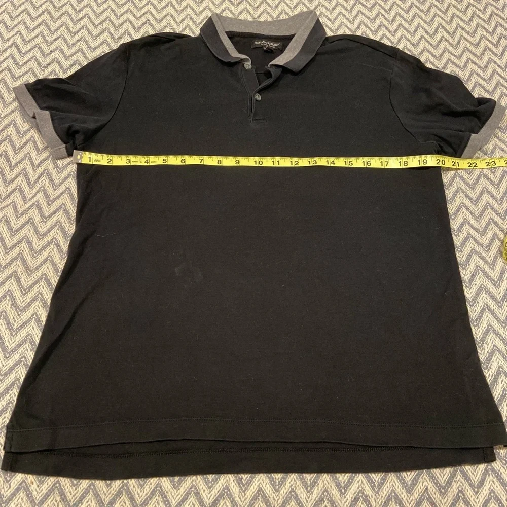 Banana Republic Luxury Touch Polo Shirt – Black w/ Gray Trim – Men’s M